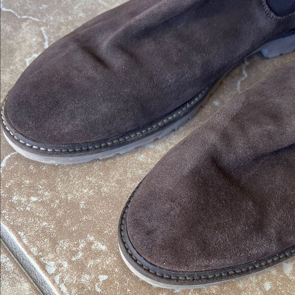 Steve Madden Brown Suede Chelsea Boots - Picture 4 of 9